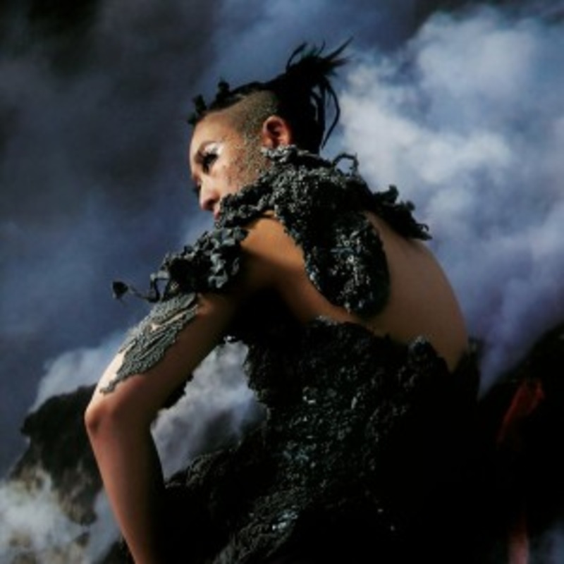 33EMYBW – Holes Of Sinian (Clear Vinyl)