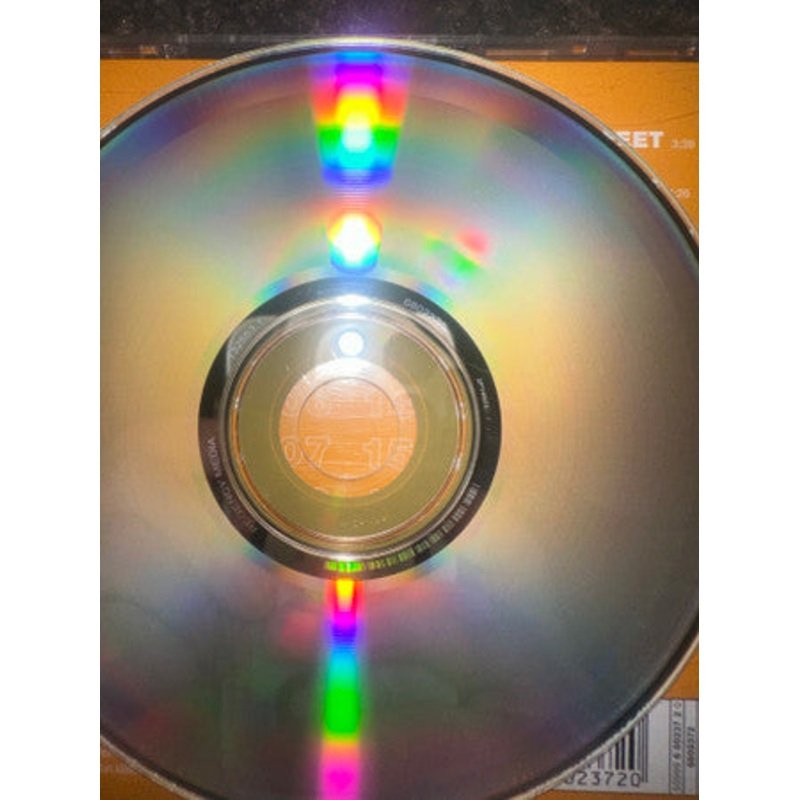 Crowded House – Essential (CD, Comp, RE) (Very Good Plus (VG+))