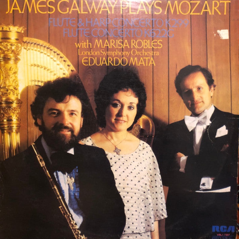 James Galway Plays Wolfgang Amadeus Mozart with Marisa Robles, London Symphony Orchestra, Eduardo Mata – Flute & Harp Concerto K299 / Flute Concerto K622G (LP, Album) (Very Good Plus (VG+))