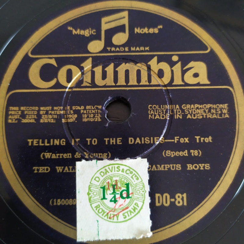 Ted Wallace & His Campus Boys – Telling It To The Daisies / The Stein Song (Shellac, 10) (Very Good (VG))