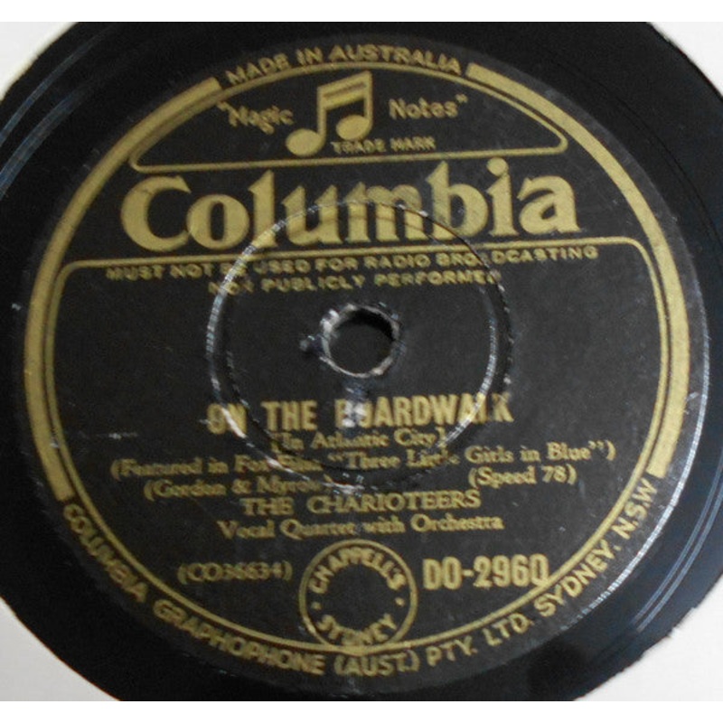 The Charioteers – On The Boardwalk / You Make Me Feel So Young (Shellac, 10) (Very Good (VG))