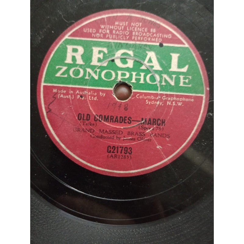 Grand Massed Brass Bands – Old Comrades / The Great Little Army March  (Shellac, 10) (Very Good (VG))