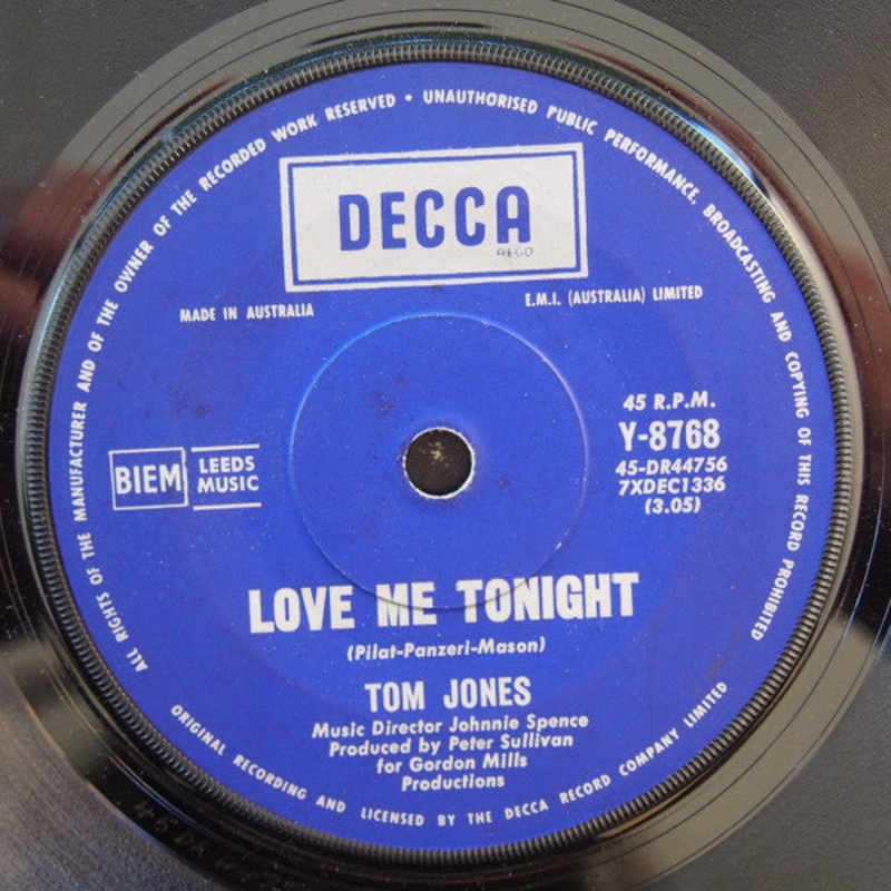 Tom Jones – Love Me Tonight (7, Single) (Very Good (VG))